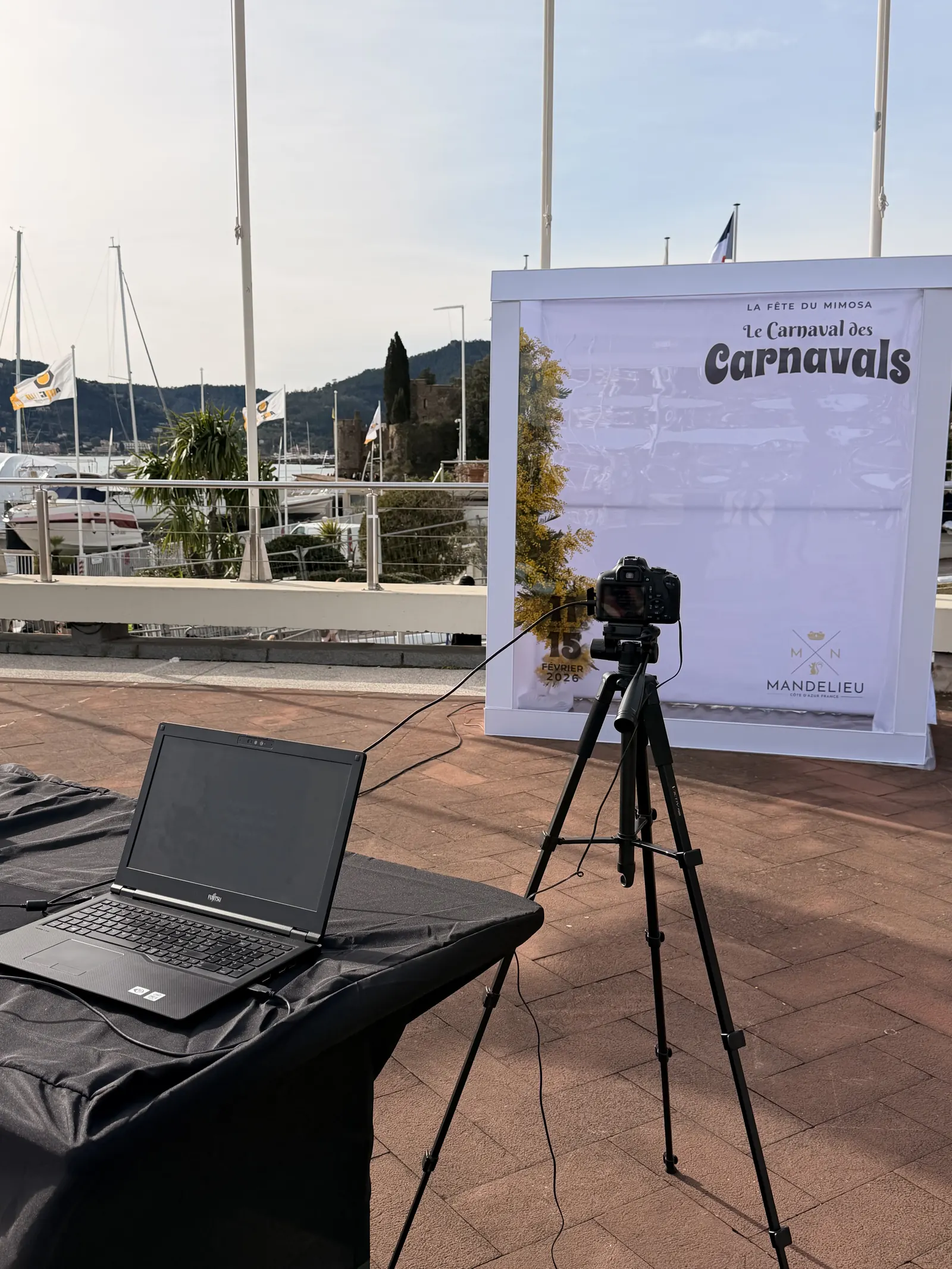 Appareil photo et ordinateur portable installés pour le photobooth EGC Events