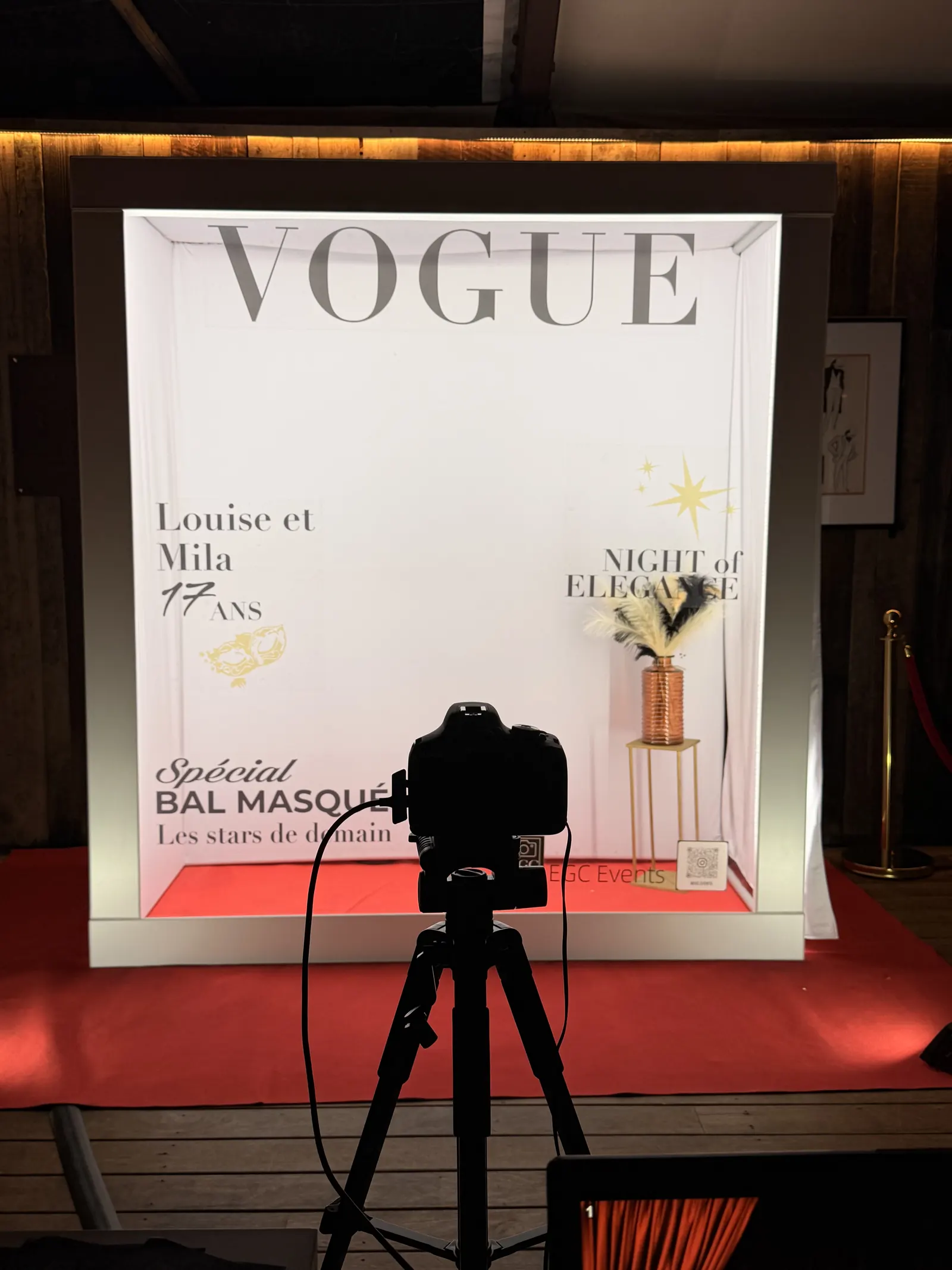 Fond photobooth EGC Events Vogue spécial bal masqué