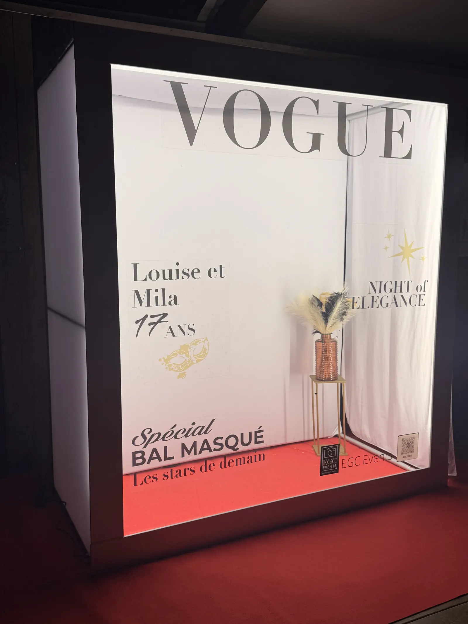 Fond photobooth EGC Events Vogue bal masqué en soirée